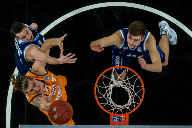 时持球进攻 时持球进攻