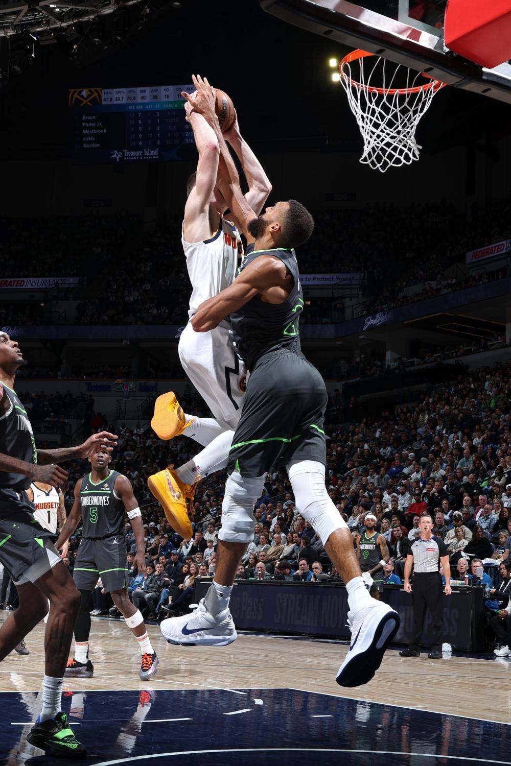 球员间的默 球员间的默